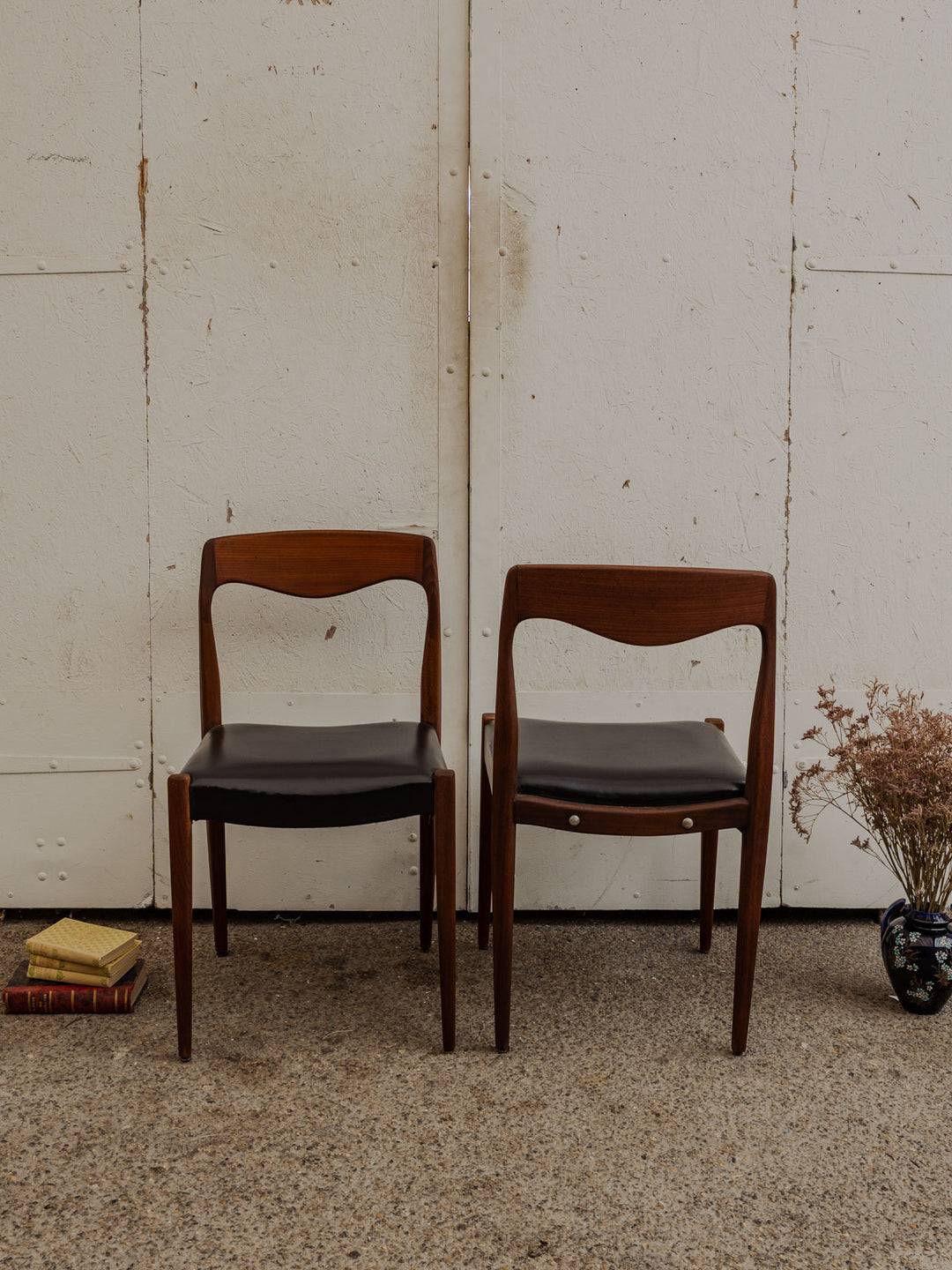 alma-paire-chaises-scandinaves-1603-4