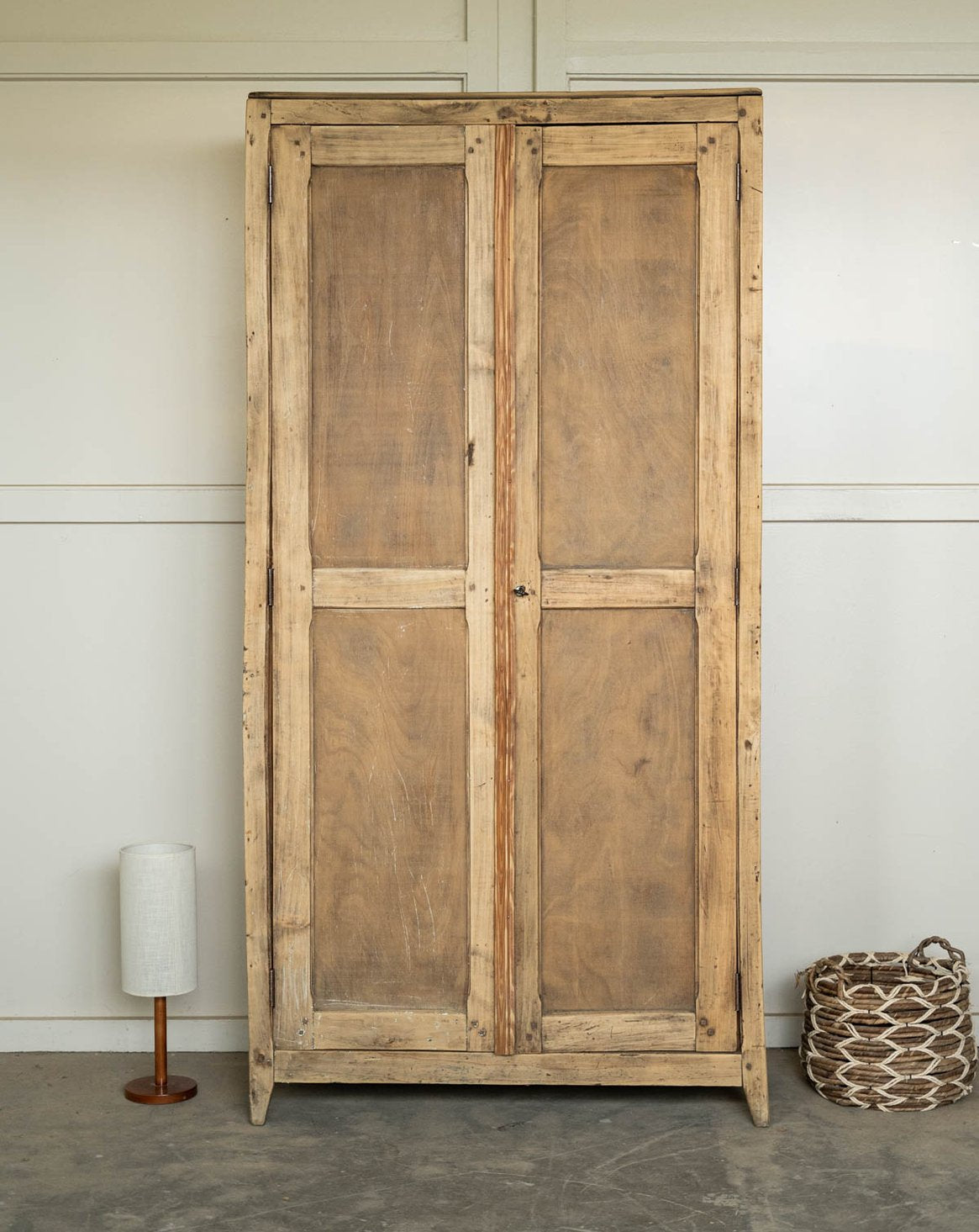 blandine-armoire-bois-parisienne-520-1