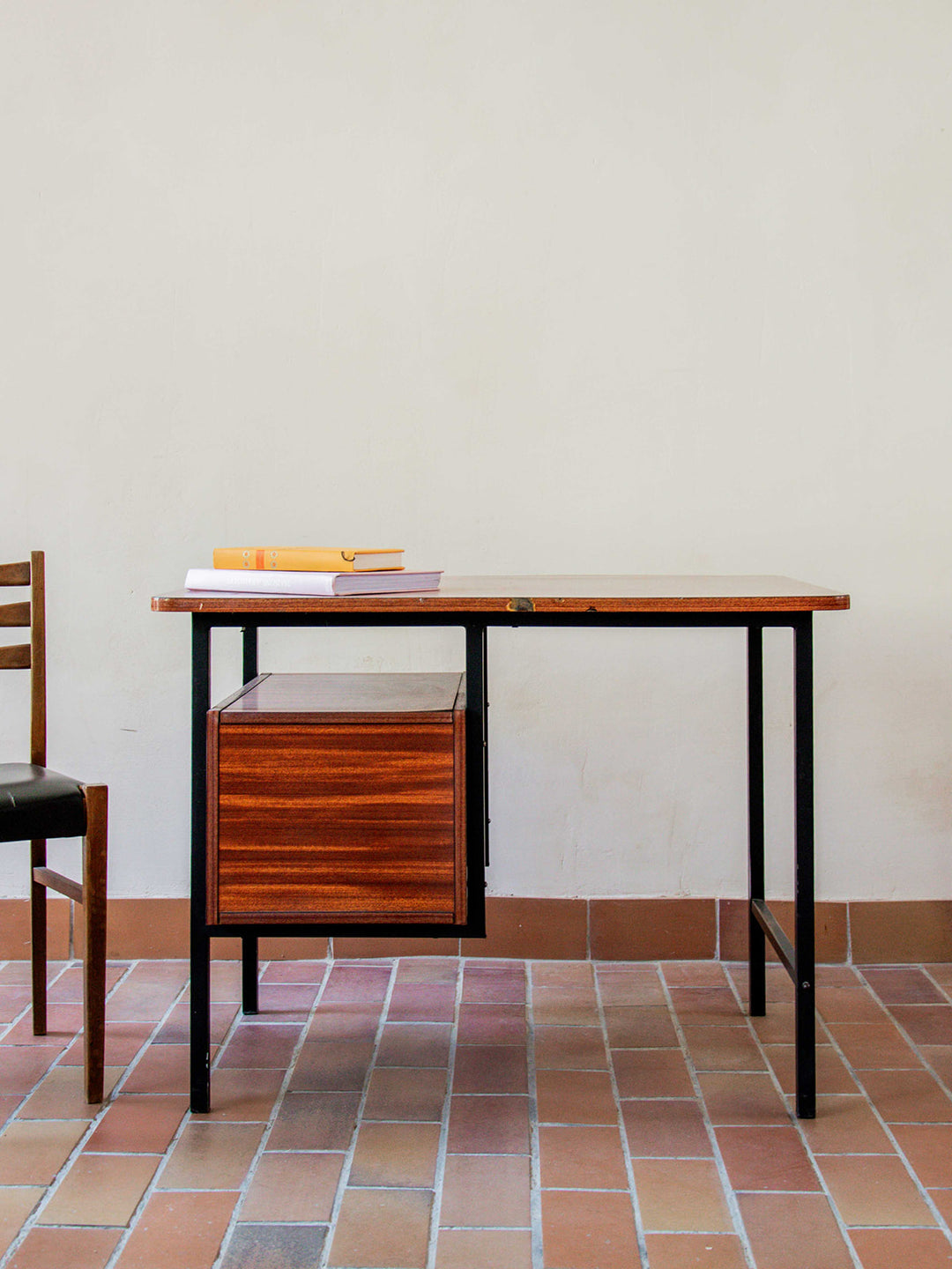 yvan-bureau-formica-135-12