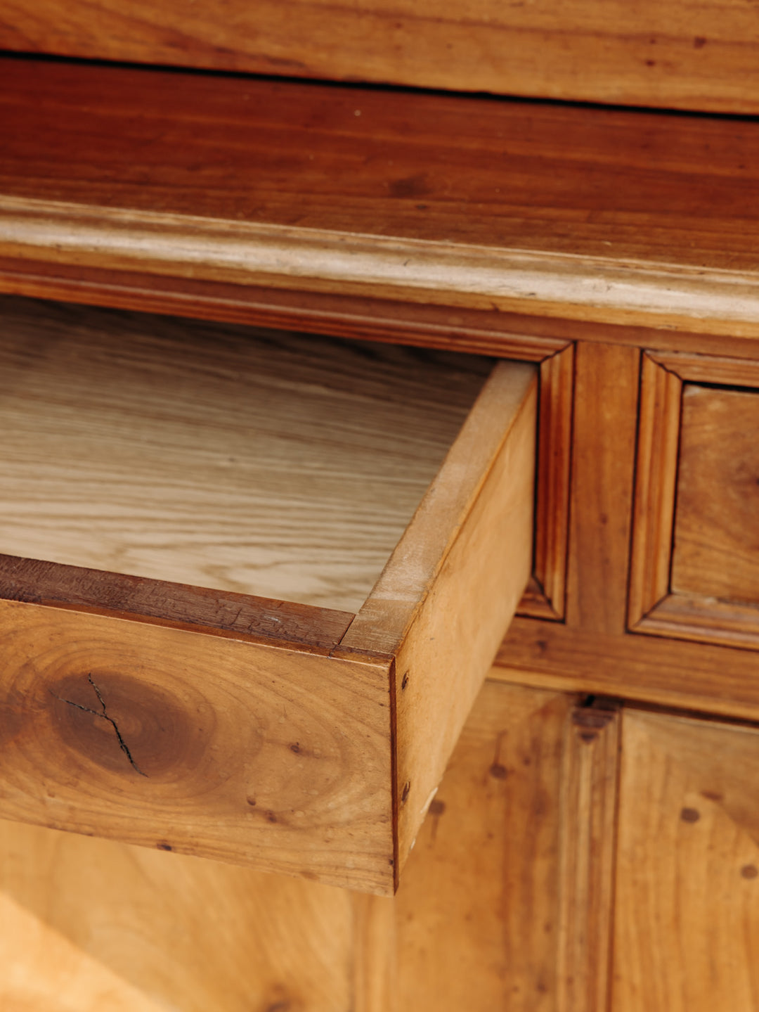 blandine-armoire-merisier-480-5