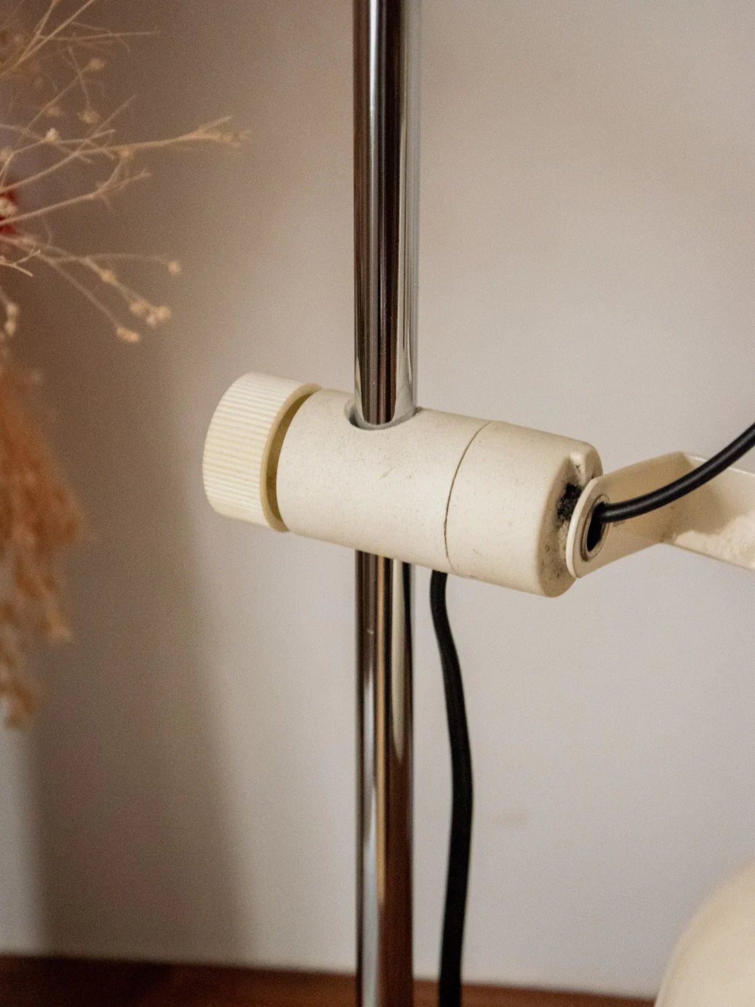 julia-lampe-poser-chrome-781-9