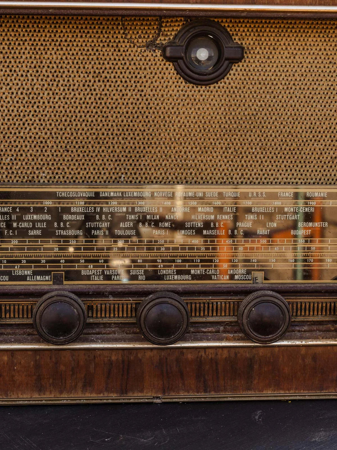 nour-appareil-electrique-vintage-bois-39-6