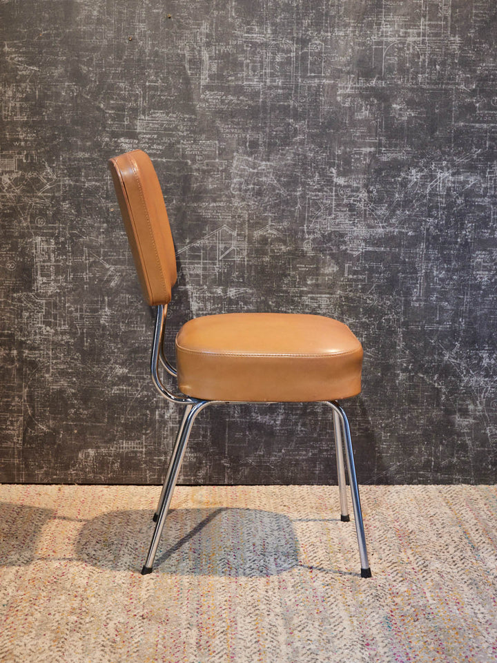 claude-chaise-skai-1608-4