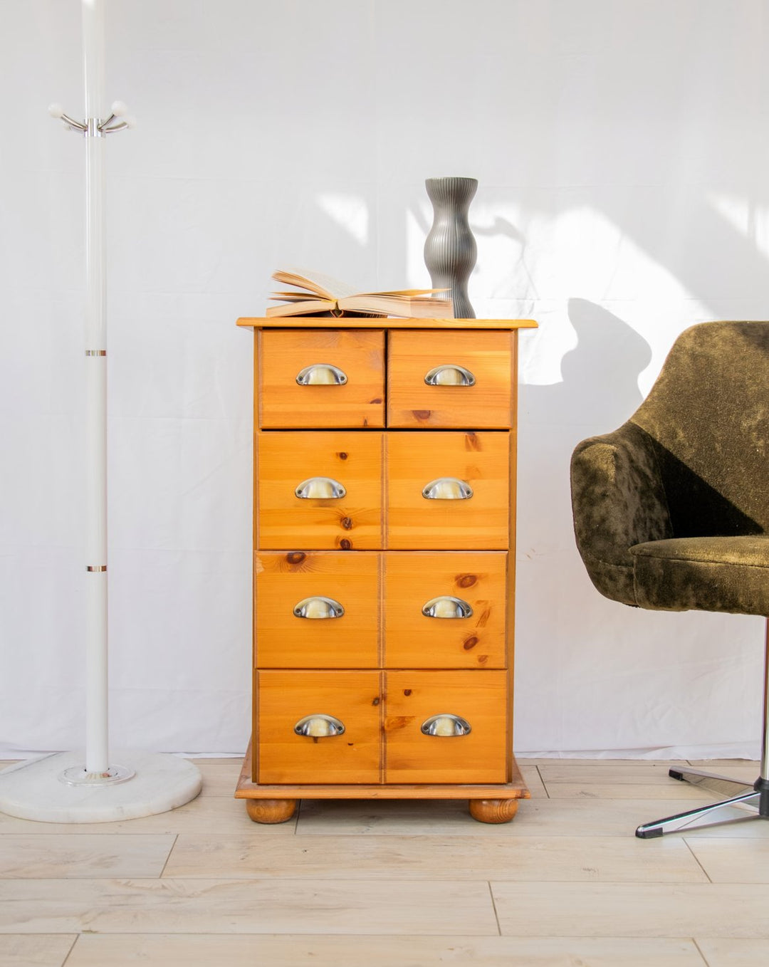 olga-commode-pin-430-1