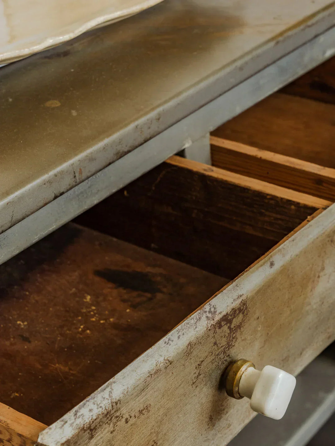 gilbert-buffet-metal-490-5