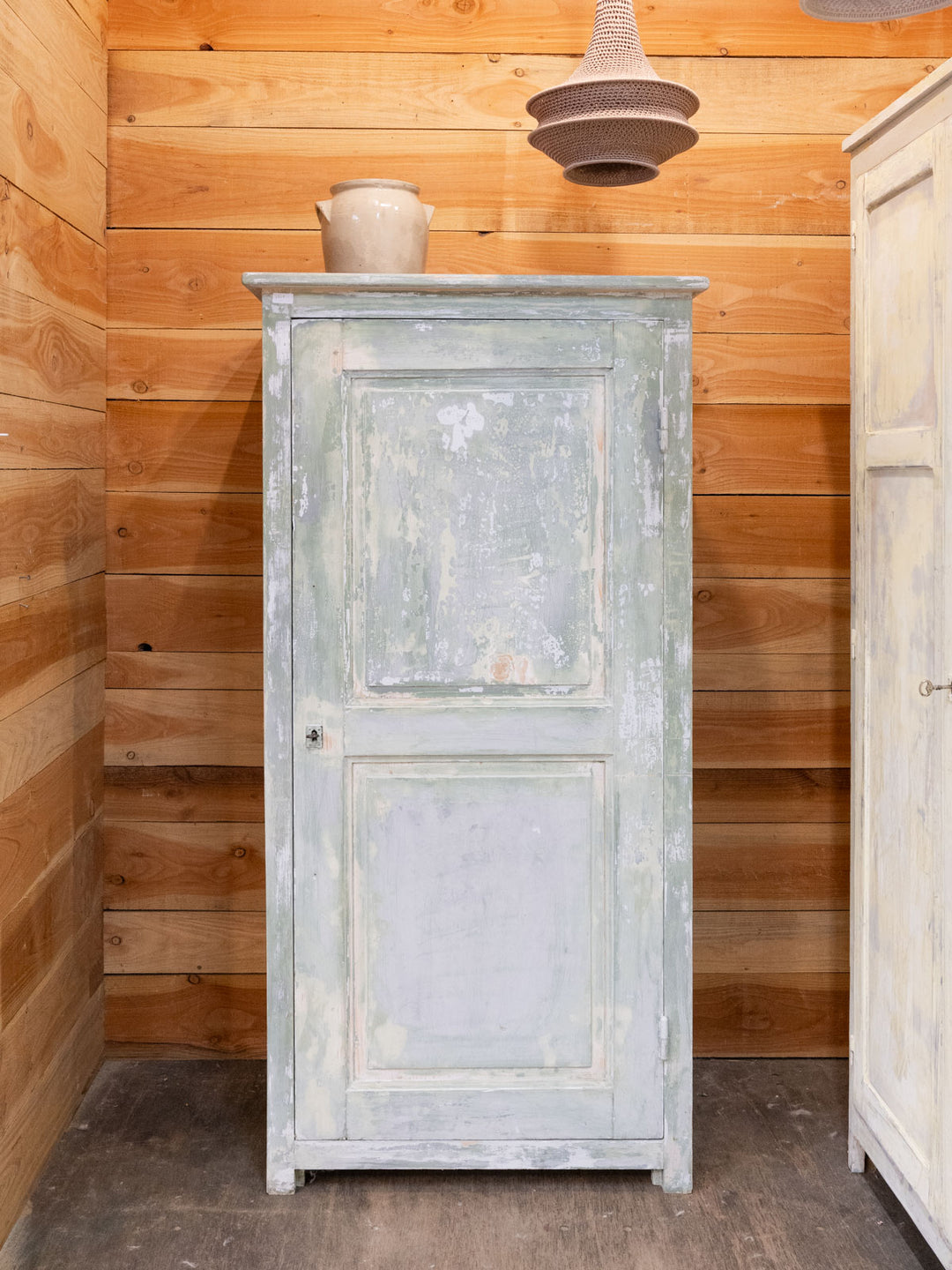 B-LBP-131124-3-ARMOIRE-2.jpg