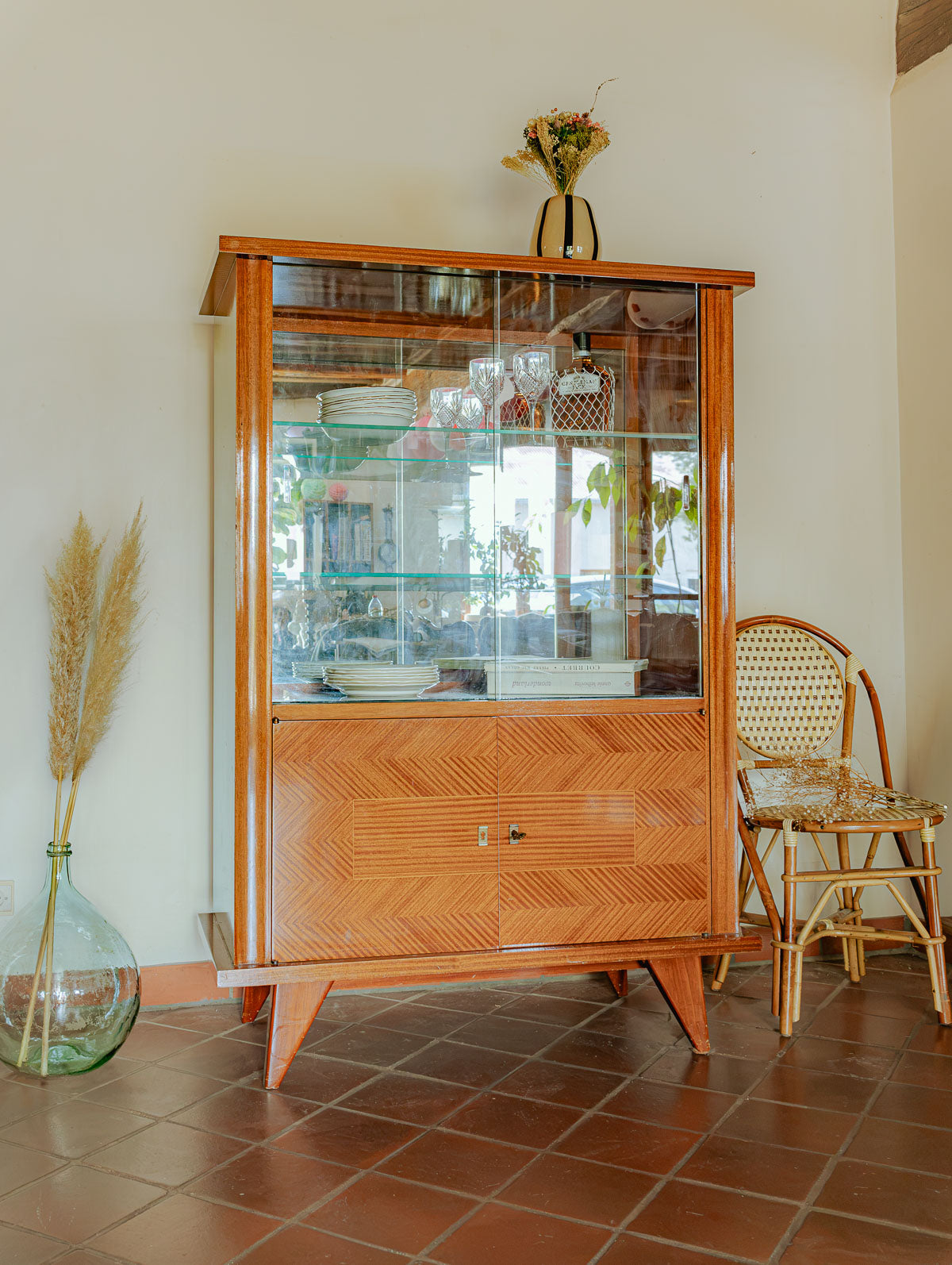 victoria-vitrine-mid-century-modern-1296-2