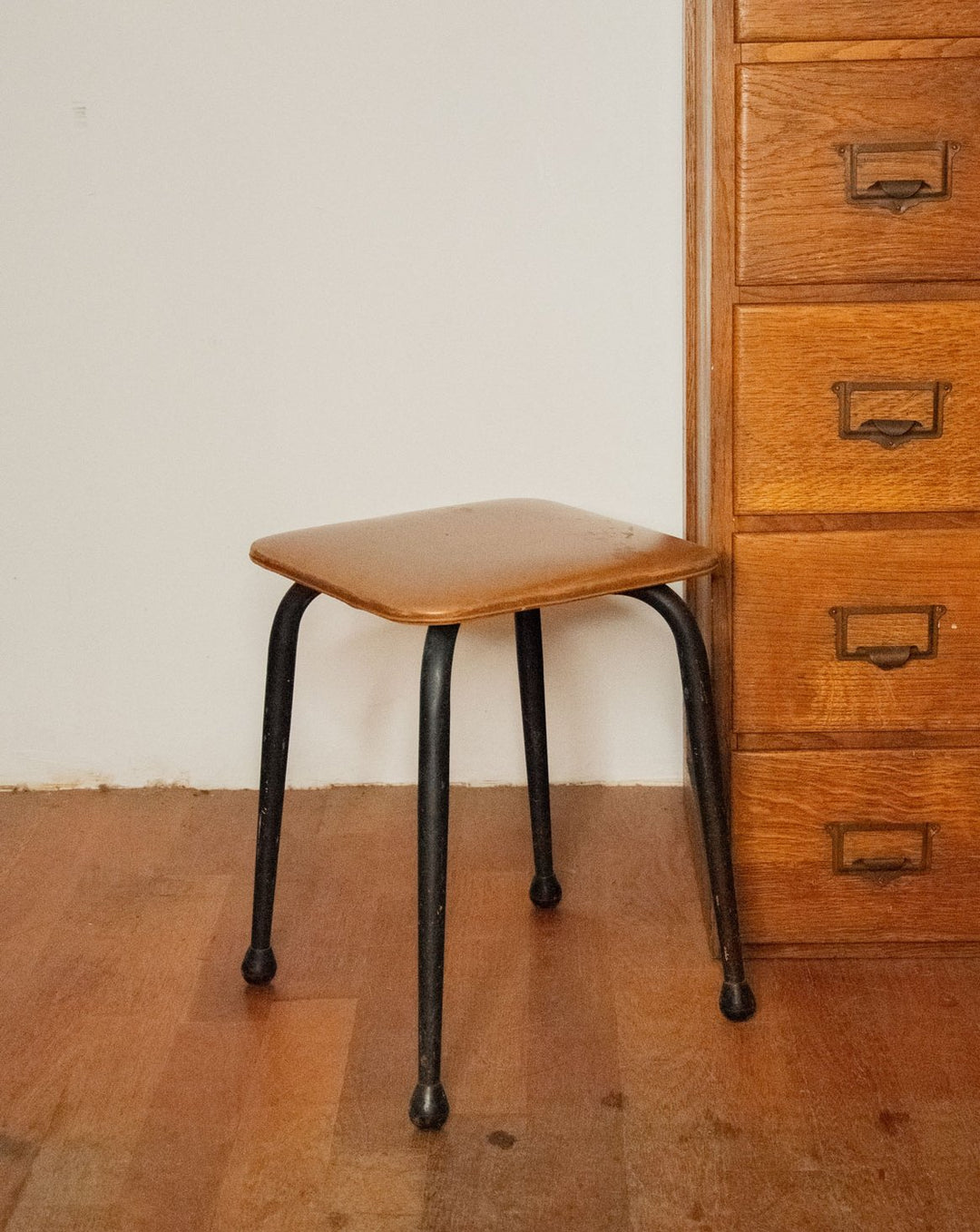 axel-tabouret-metal-545-1