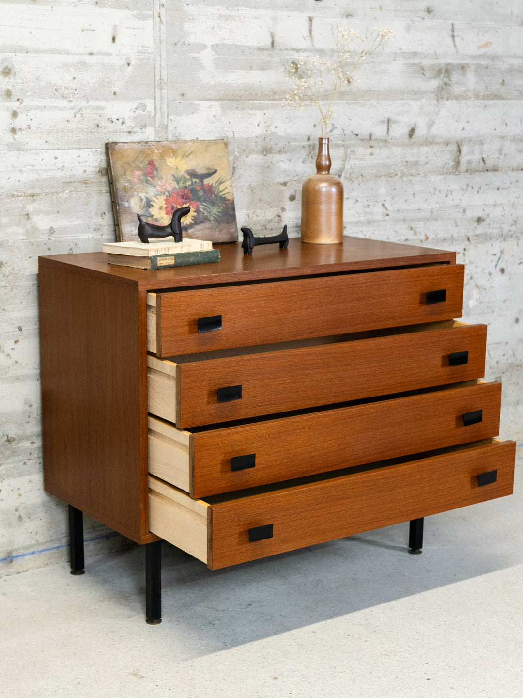 olga-commode-teck-1134-3
