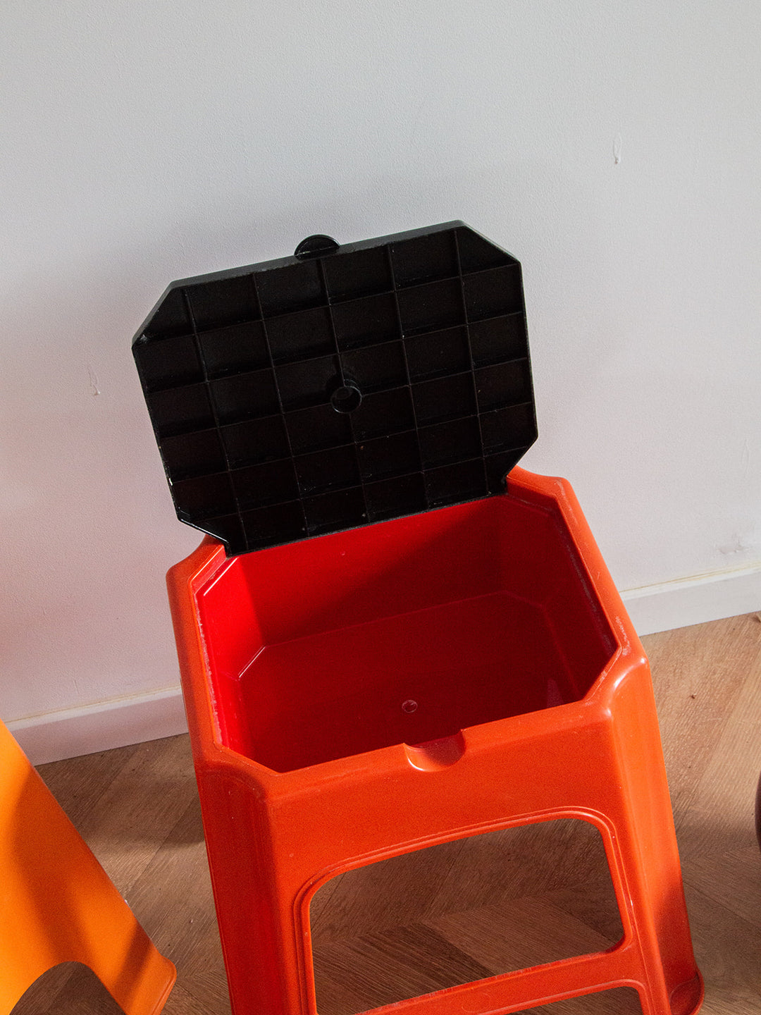 axel-tabouret-orange-512-5