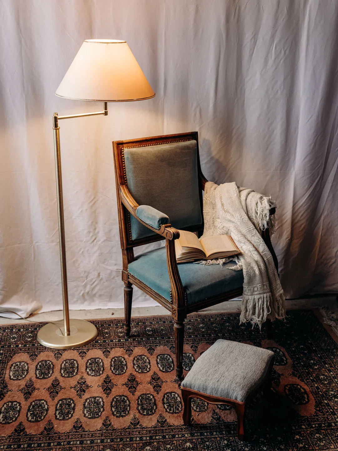 regis-tabouret-repose-pied-717-4