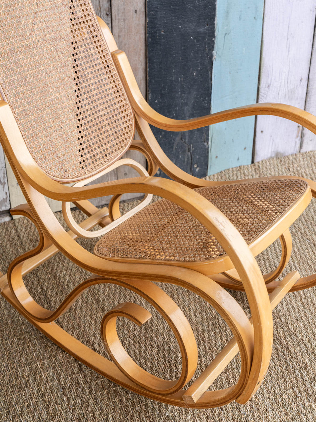 BM-031224-17-ROCKING-CHAIR-5.jpg