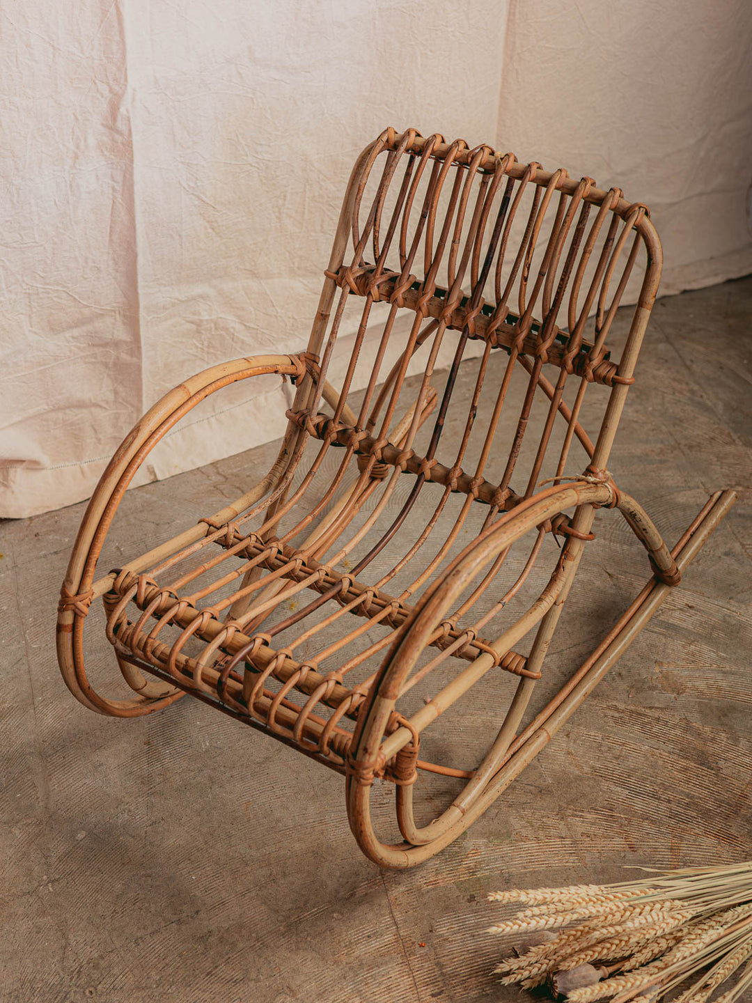 marcus-fauteuil-pour-enfant-rotin-bascule-346-3