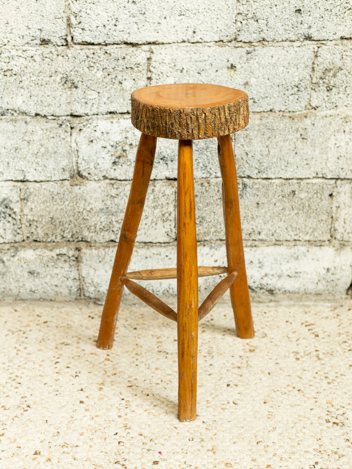 gaston-tabouret-bar-bois-brutaliste-199-2