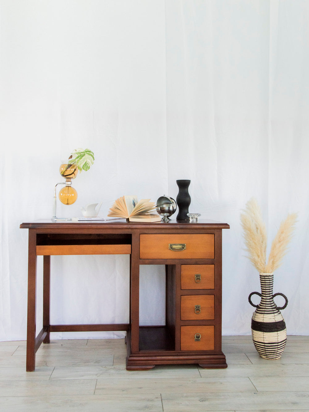 edouard-bureau-bois-580-2