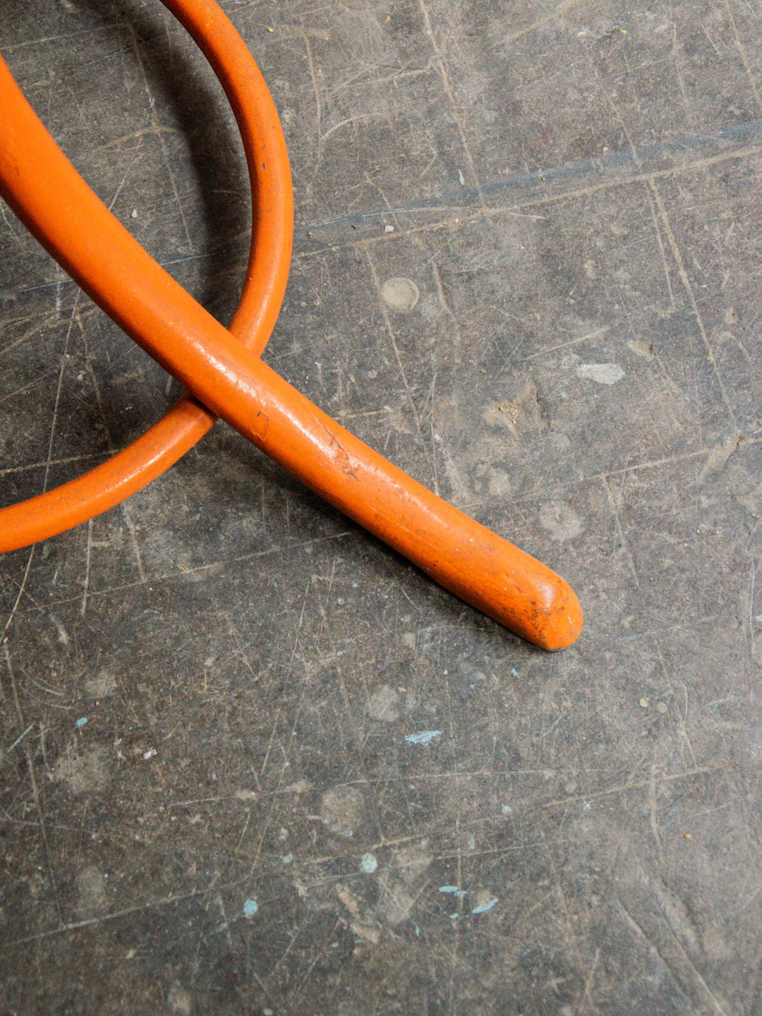 max-porte-manteaux-orange-197-10