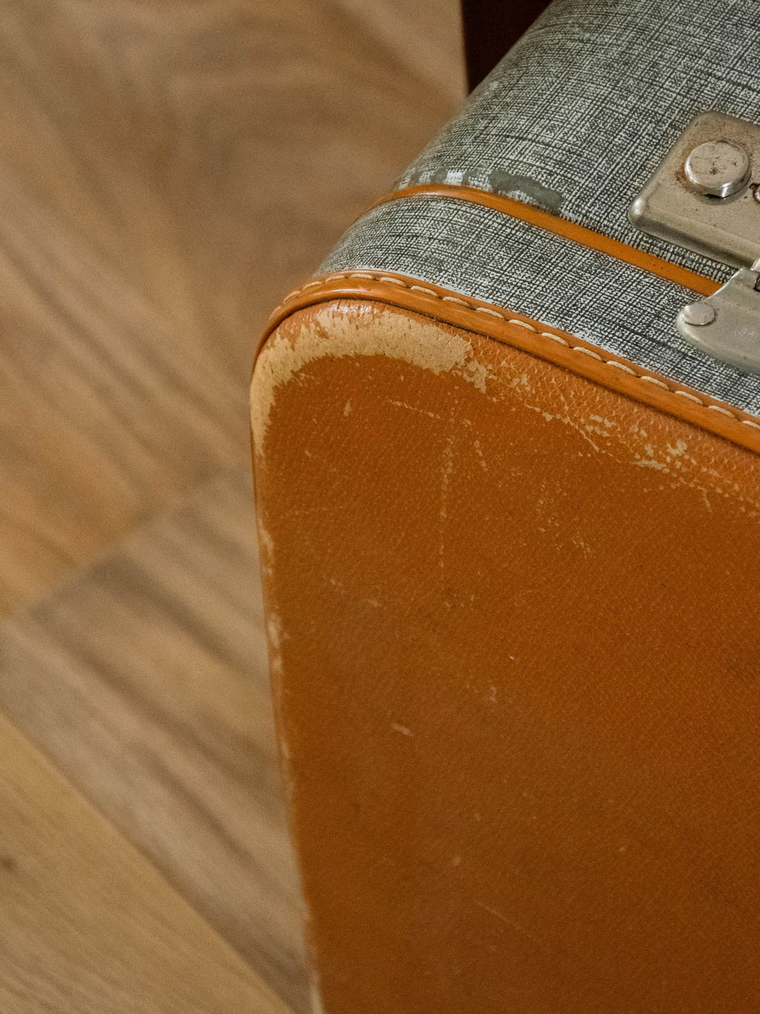 lucienne-malle-plastique-272-12