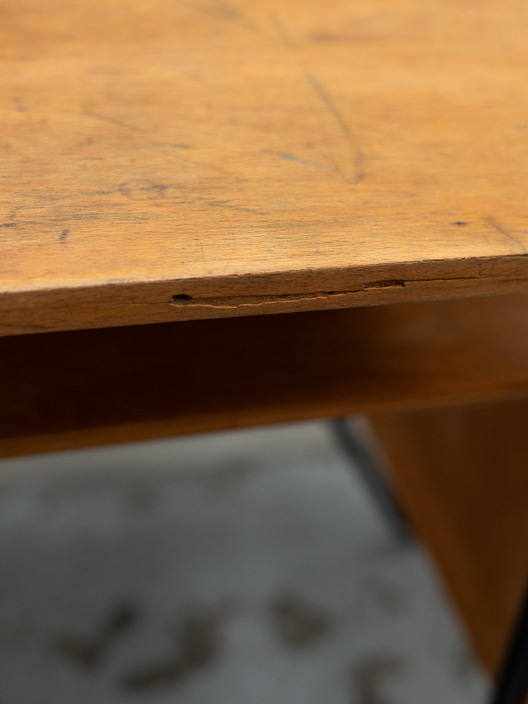 yvan-bureau-bois-enfant-587-8