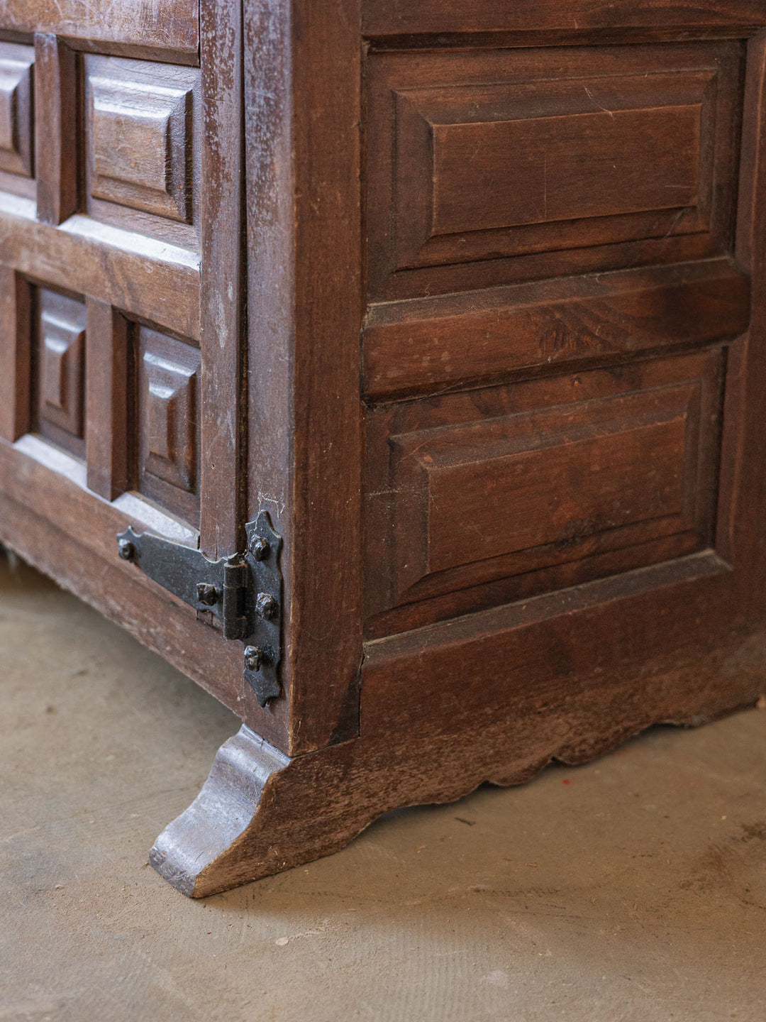 gilbert-buffet-bois-rustique-1832-5