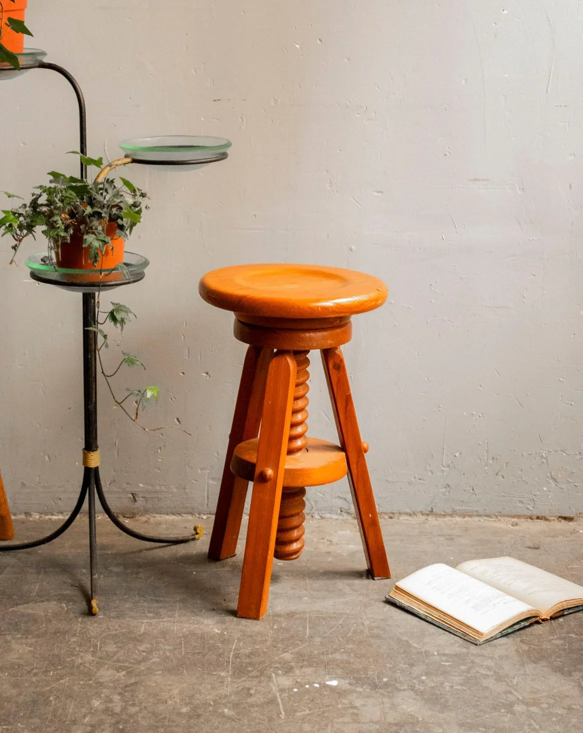 regis-tabouret-bois-1333-1