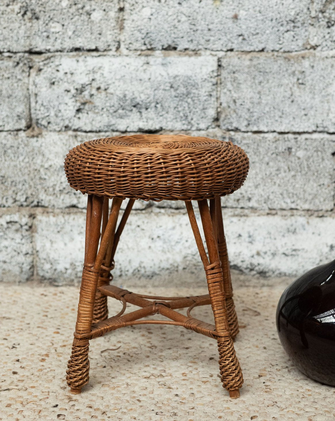 regis-tabouret-rotin-1499-1