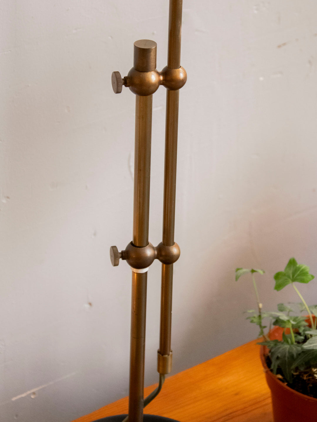 suzanne-lampe-a-poser-fer-636-8