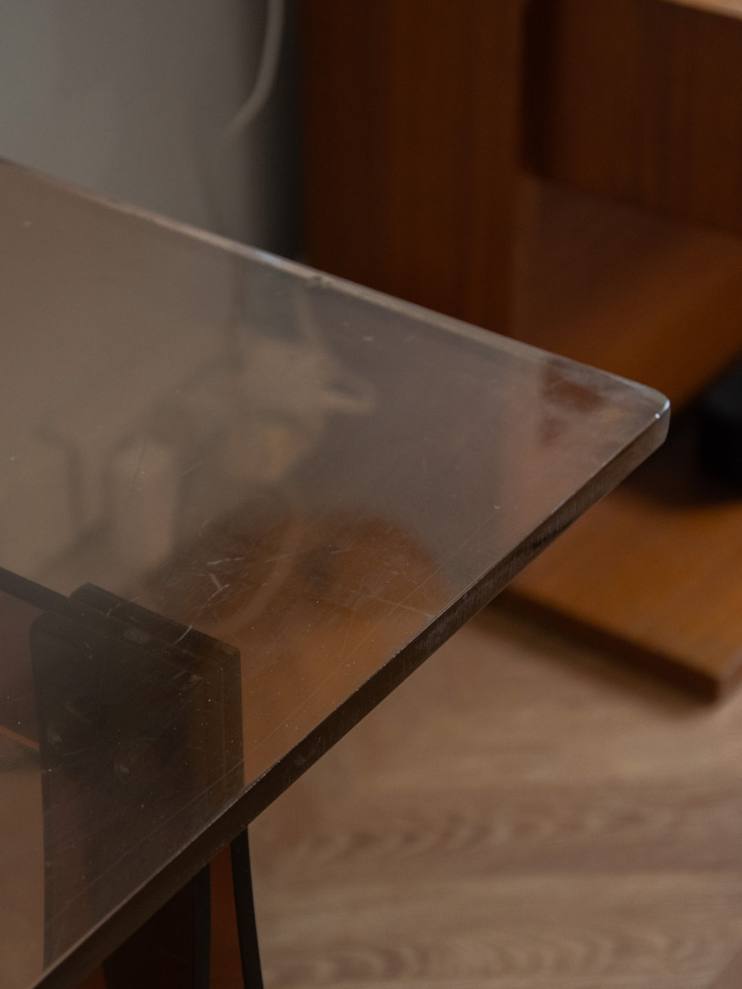 yvan-bureau-plexiglass-194-11