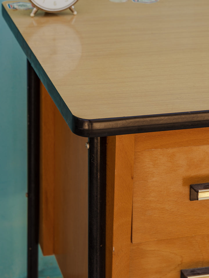 edouard-bureau-formica-1047-9