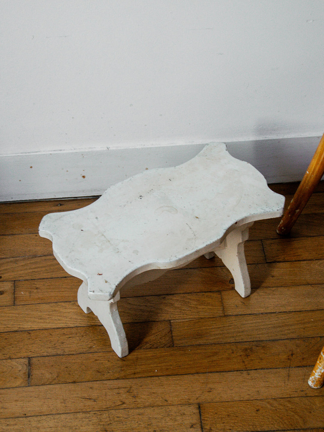 regis-repose-pied-bois-582-3