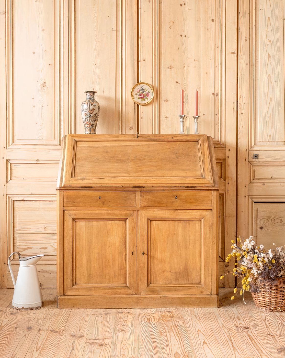Our vintage furniture and second-hand furniture