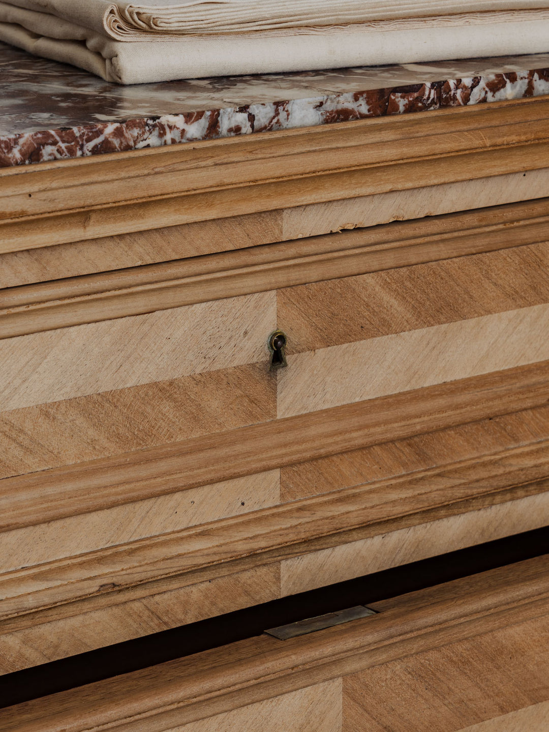 garance-commode-marbre-190-10