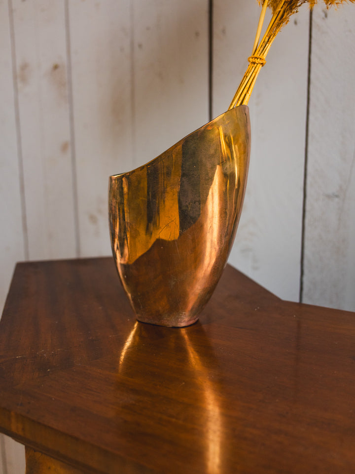 edmond-vase-metal-97-3