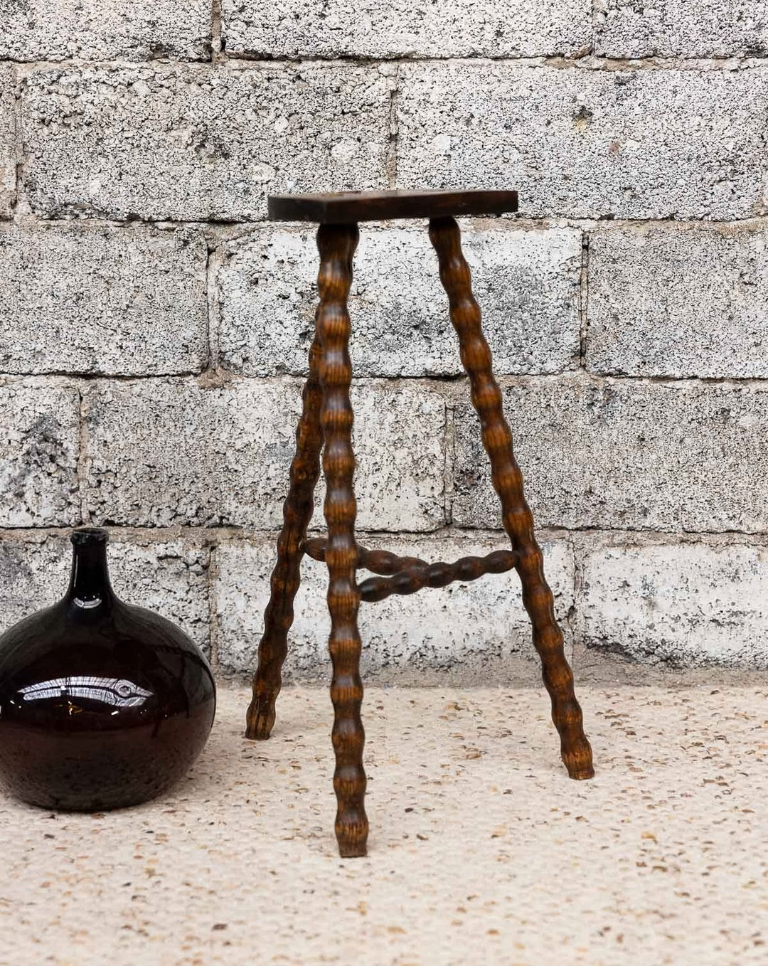 regis-tabouret-bois-1482-1