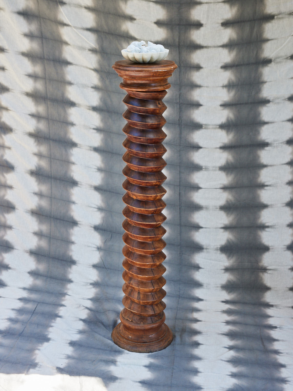 hanna-table-appoint-bois-colonne-brut-1403-2