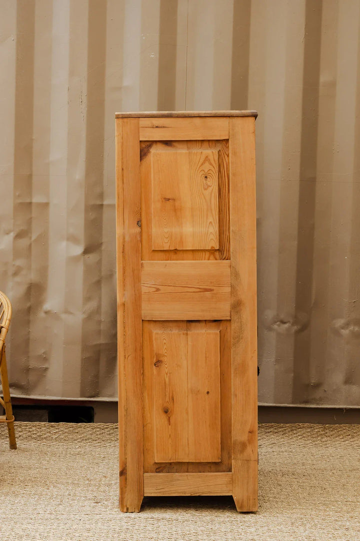 gilbert-buffet-pin-446-11