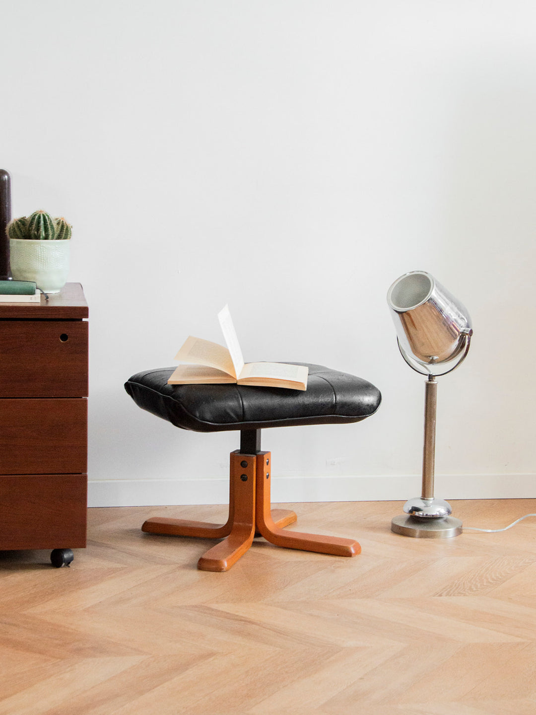jean-philippe-pouf-simili-cuir-64-3