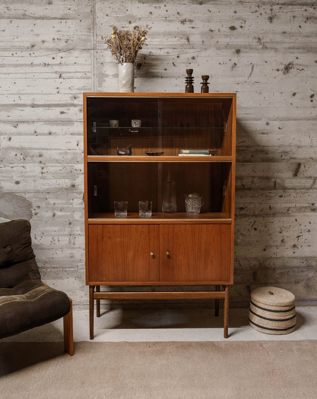 victoria-vitrine-bois-232-1