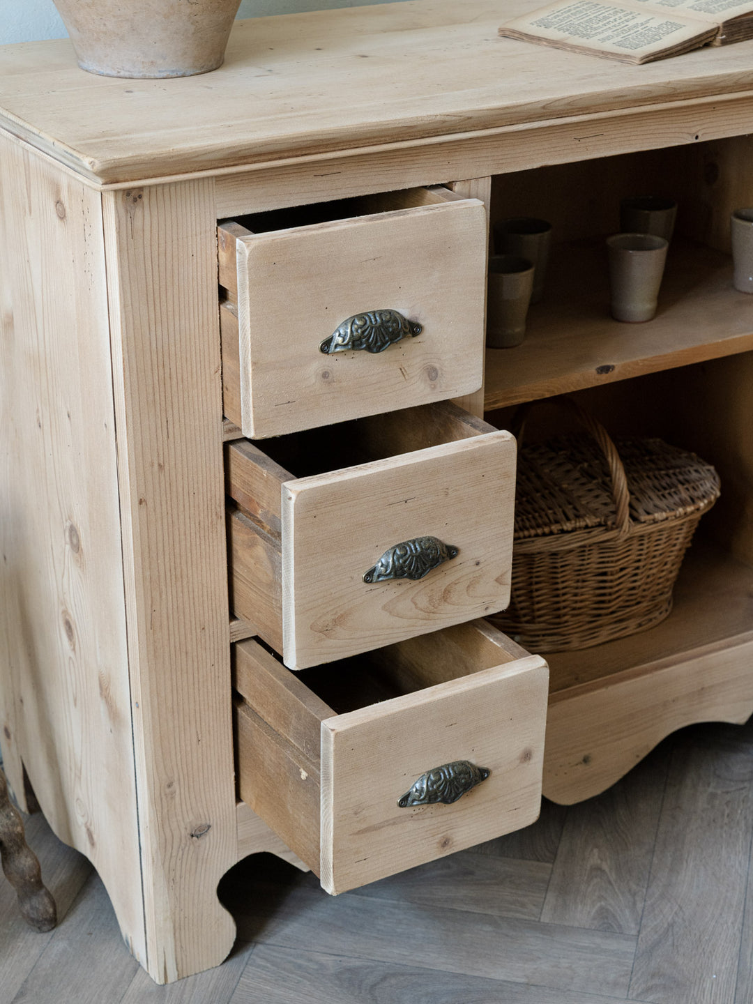 gilbert-buffet-bois-1596-5
