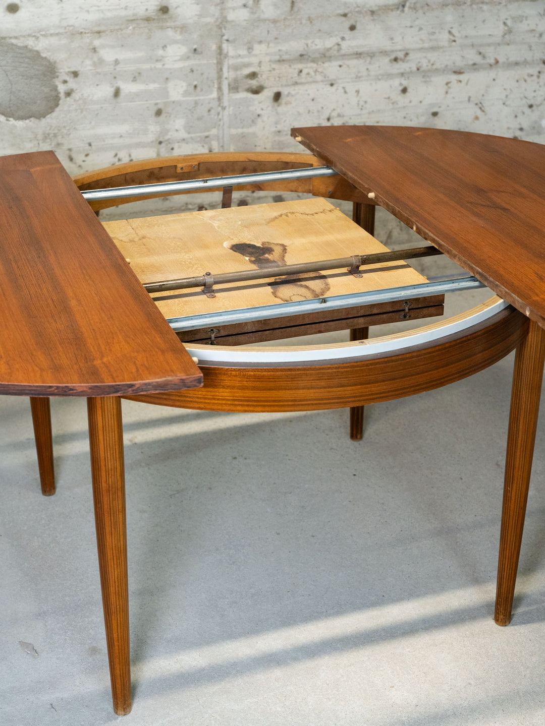 karla-table-a-manger-teck-1318-14