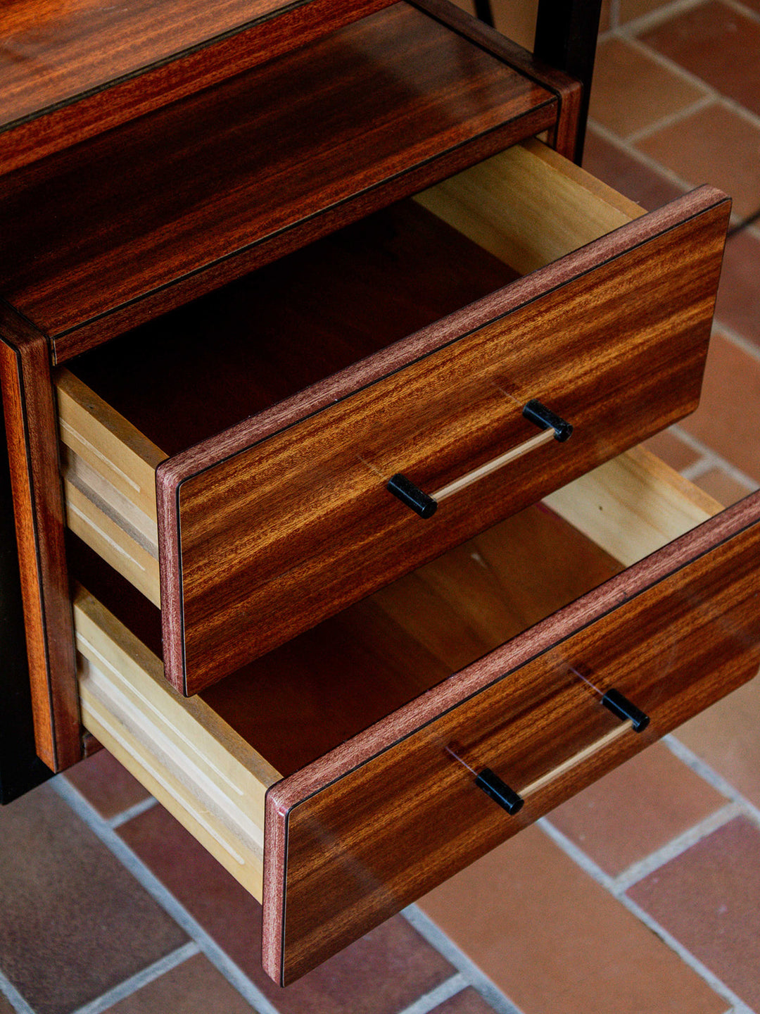 yvan-bureau-formica-135-4