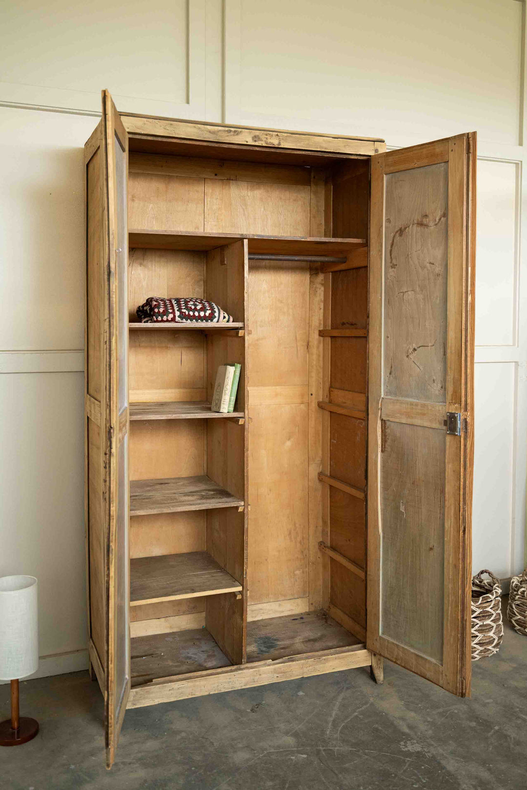 blandine-armoire-bois-parisienne-520-5