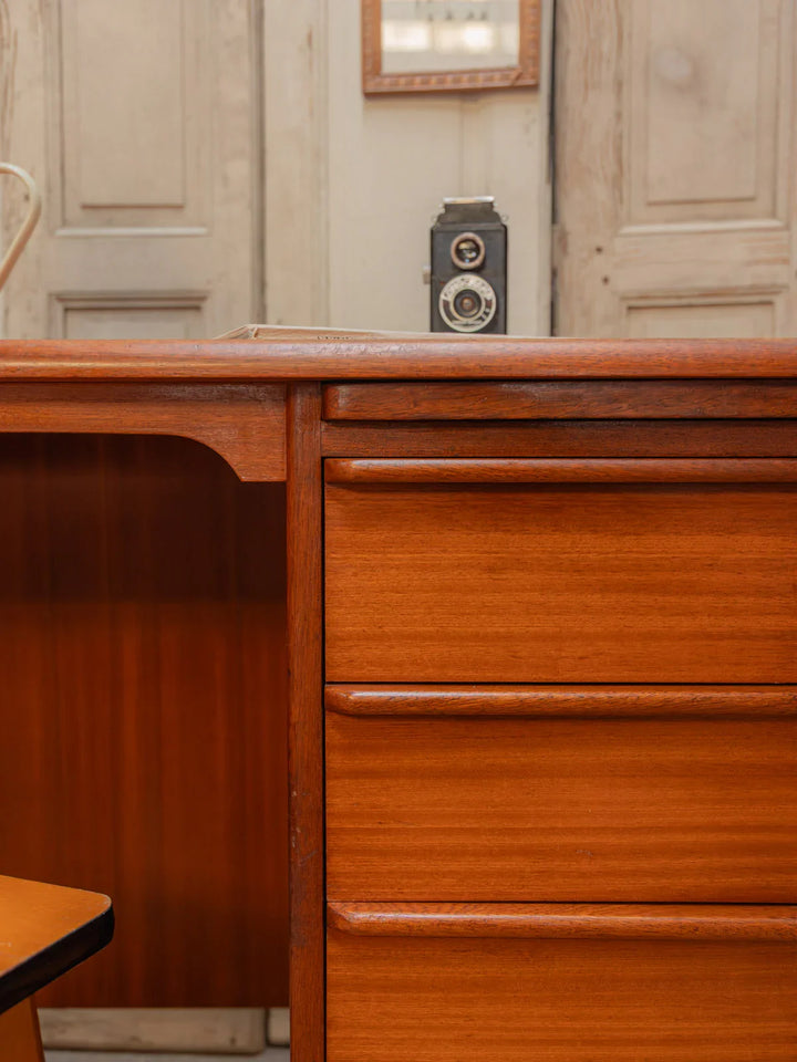 edouard-bureau-teck-558-7