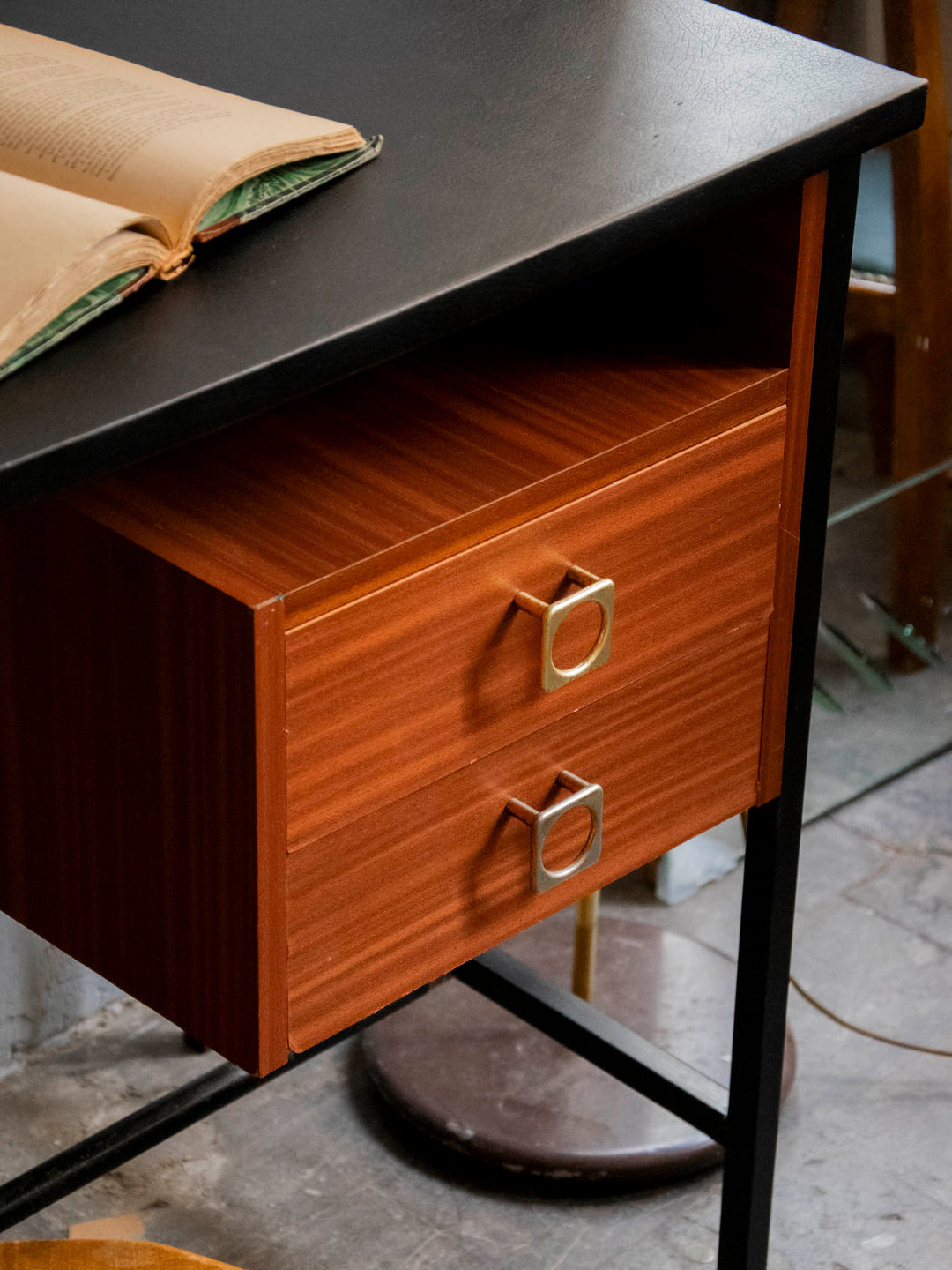 yvan-bureau-bois-557-9