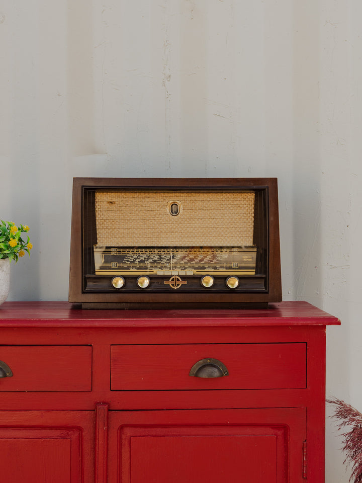 nour-appareil-electrique-vintage-bois-63-2