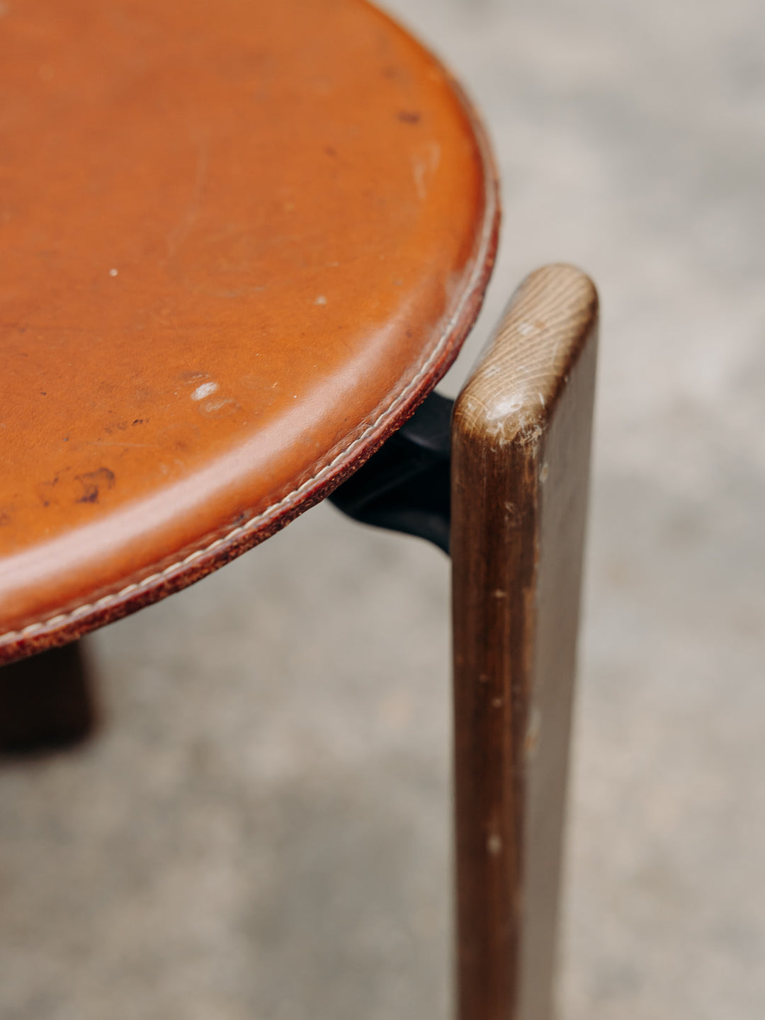 4U3A2453_Debongout-brocante-alsace-25-02-25_083tabouret_0615.jpg