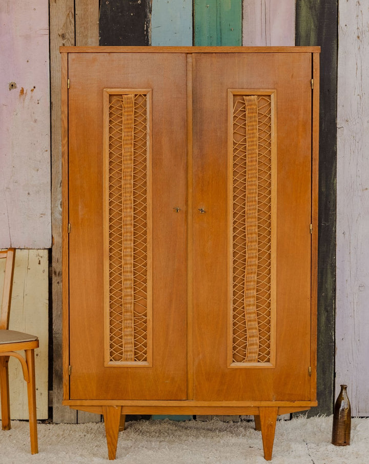 magda-armoire-bois-rotin-716-1