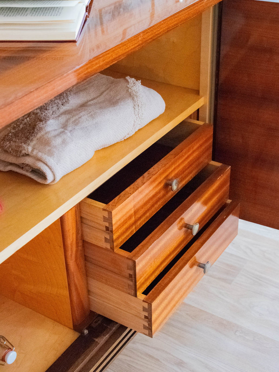 margaret-enfilade-bois-353-5