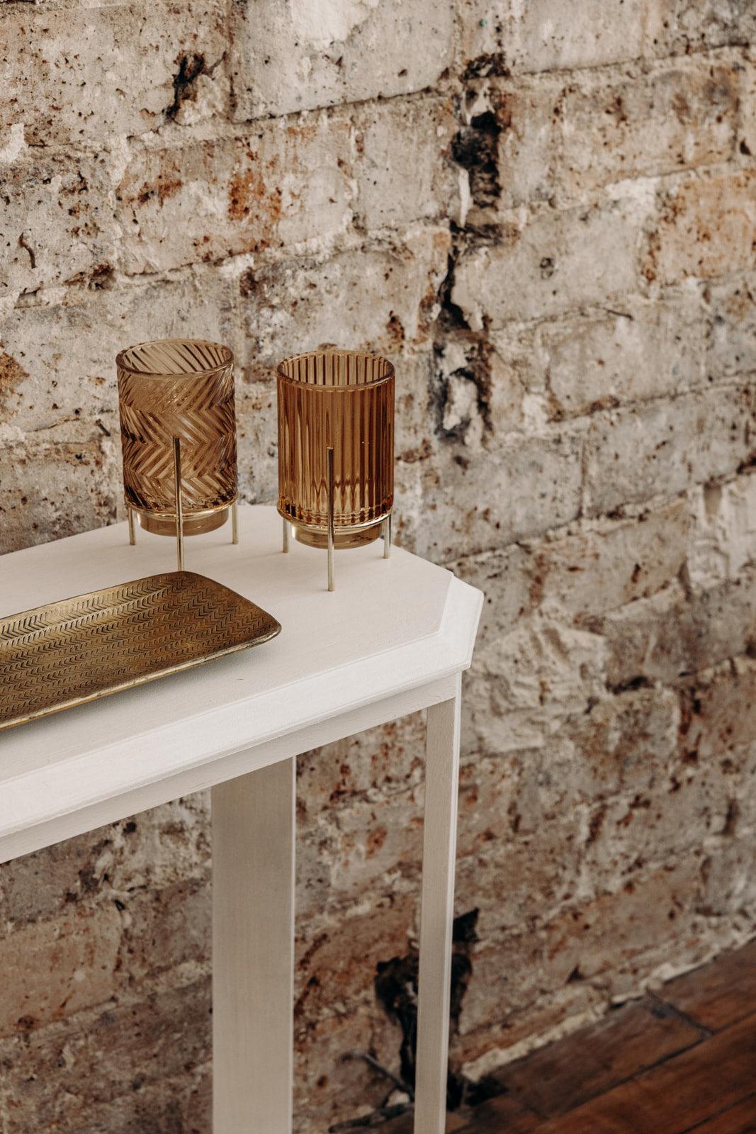 Francine, la table d'appoint N°37 - Debongout
