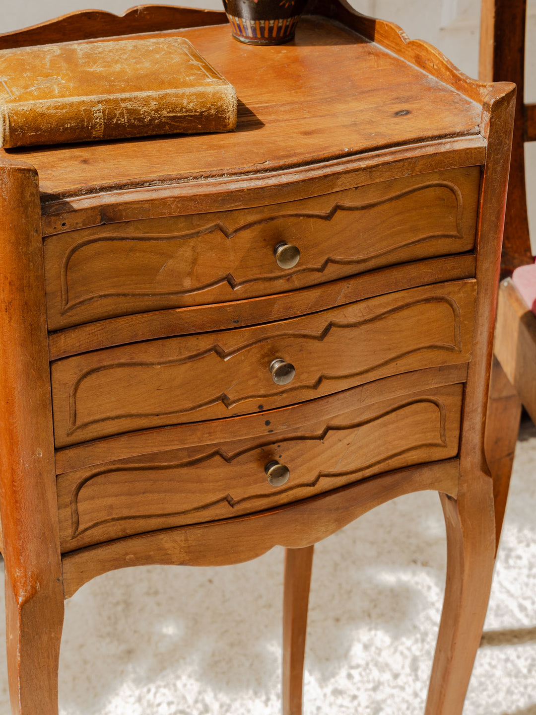 odile-table-chevet-noyer-1360-8