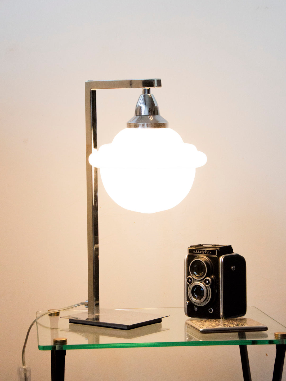 julia-lampe-à-poser-opaline-631-2